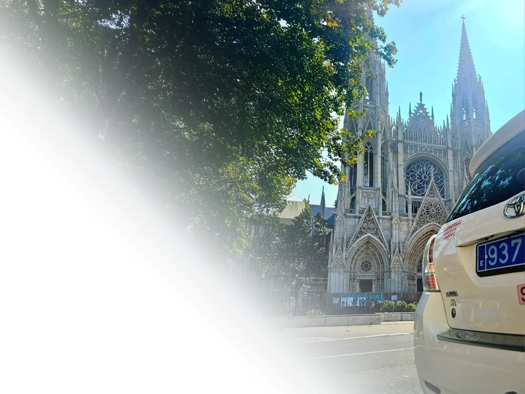 Taxi en Plasencia disponible las 24 horas para traslados al aeropuerto y servicios a empresas.